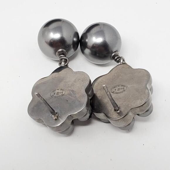CHANEL Dark Grey CC Pearl Stud Earrings - Picture 9 of 11